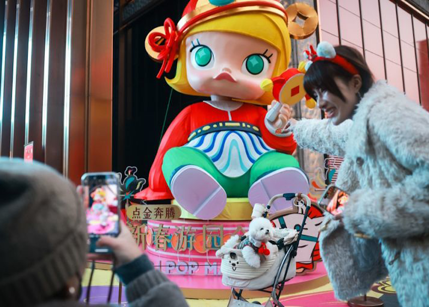 求新：國(guó)際品牌搶檔口 市中心辦起了“全球廟會(huì)”