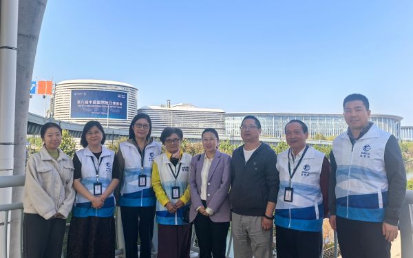 240(3).jpg 240(3).jpg