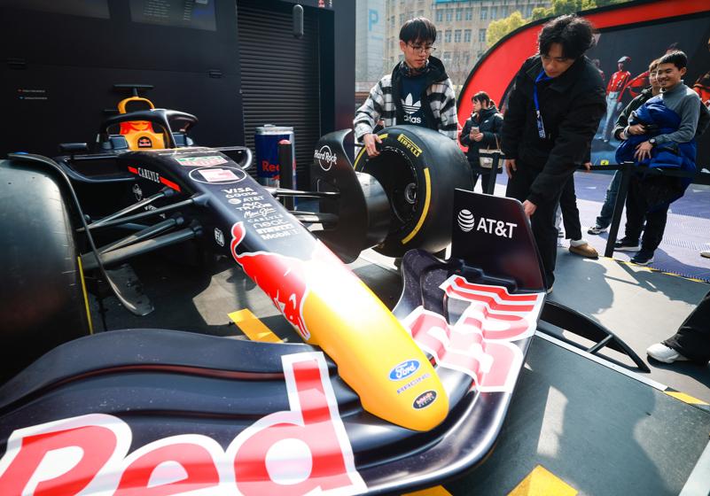 黃浦賽車節(jié) 燃動(dòng)南京路