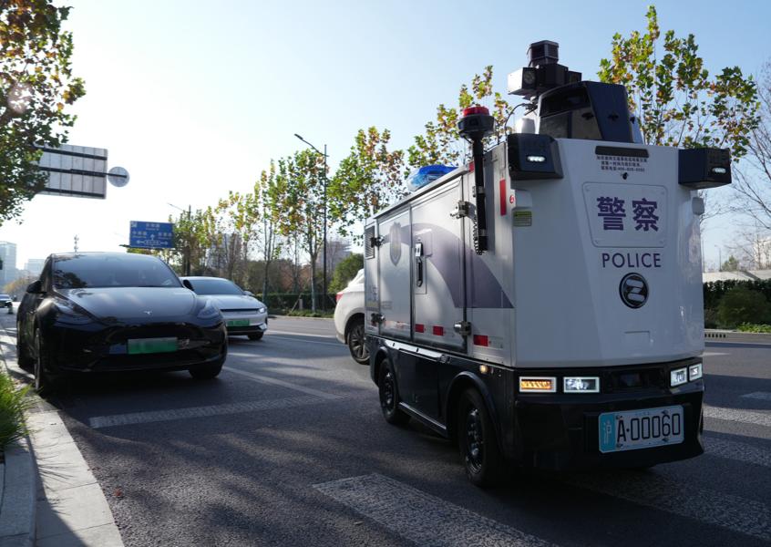 警用無(wú)人駕駛裝備上路 自動(dòng)巡邏識(shí)別違停車輛